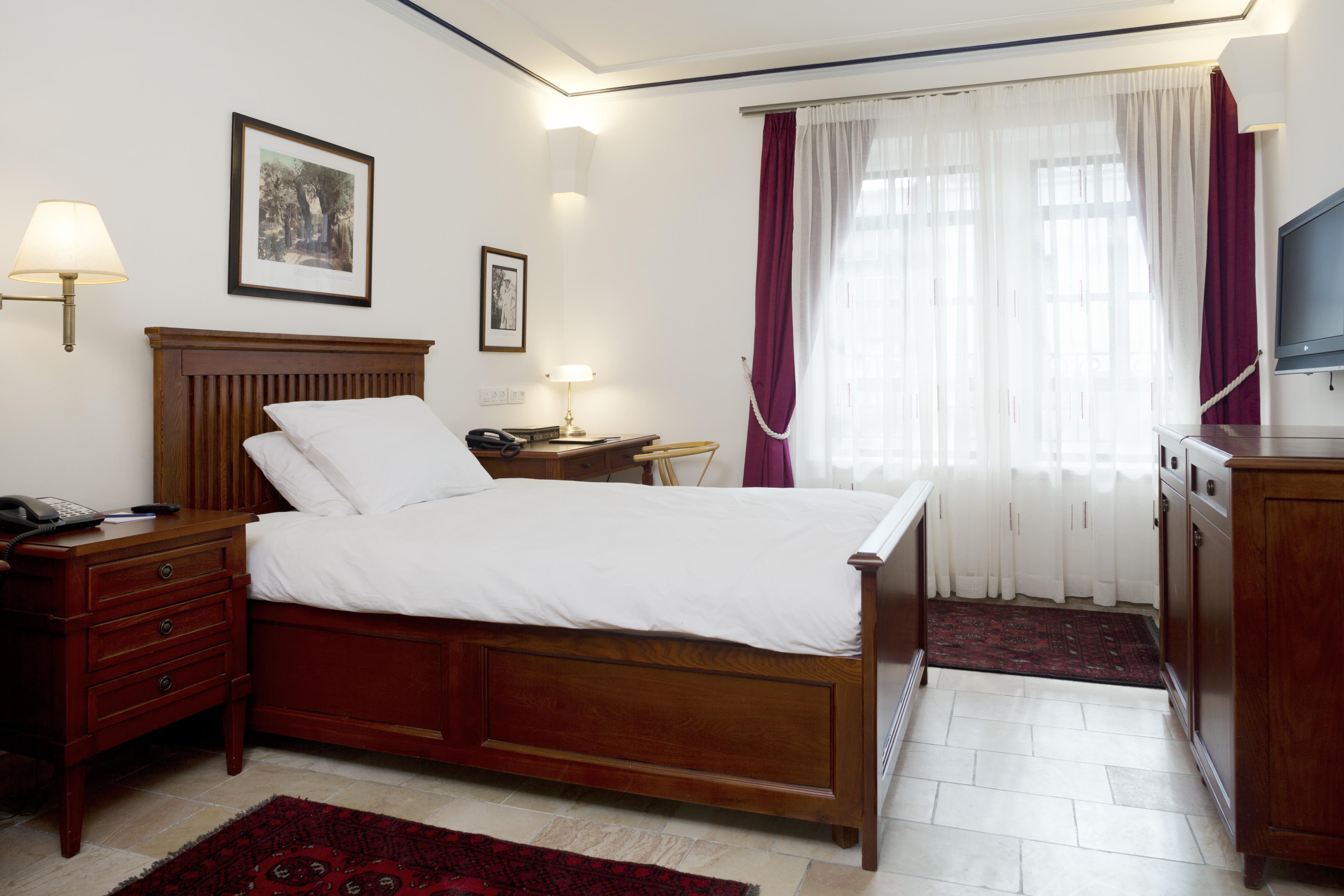 The American Colony Hotel - Small Luxury Hotels Of The World Йерусалим Стая снимка A bedroom at the hotel