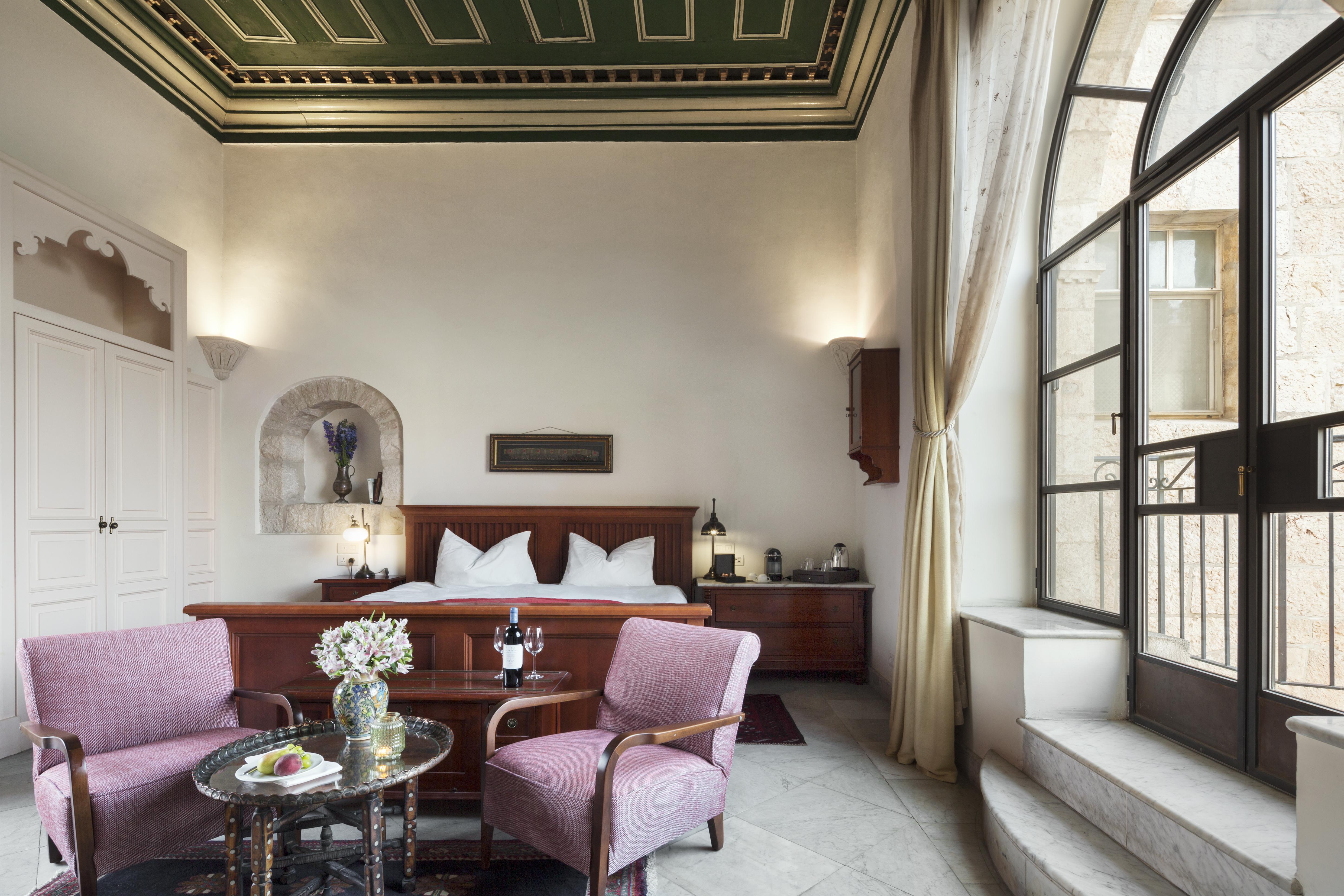 The American Colony Hotel - Small Luxury Hotels Of The World Йерусалим Екстериор снимка A suite at the Hotel Carlton
