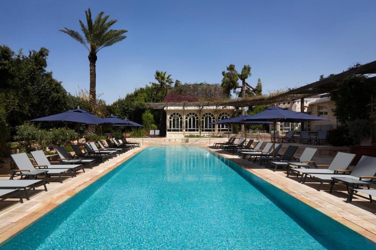The American Colony Hotel - Small Luxury Hotels Of The World Йерусалим Екстериор снимка The pool at the hotel